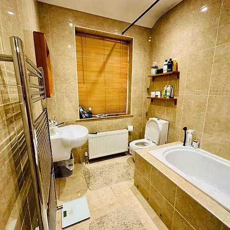 One Double Room And One Spacious Attic Room In Shared House, Free Wifi, Free Parking, Amazing View Chesterfield Exterior photo